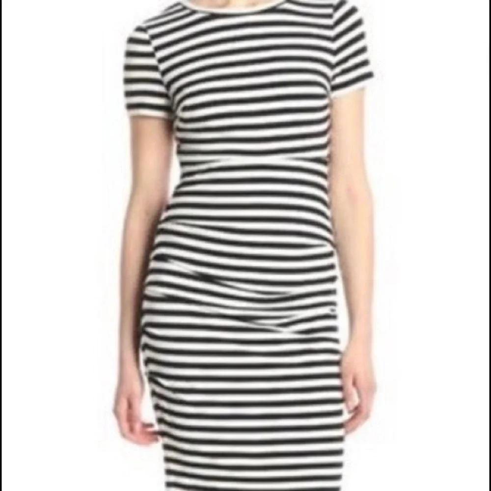 🎉HP🎉❤️‍🔥Vince Camuto-Midi Short Sleeve Dress Measurements in Description❤️‍🔥 - Picture 2 of 15